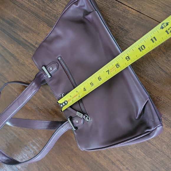 Simply Vera Wang Satchel Handbag Purse Burgundy - Picture 8 of 9